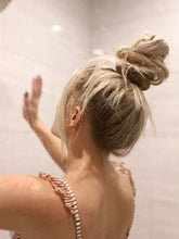 Load image into Gallery viewer, OVERSIZED TOWEL SCRUNCHIES ( 3 COLORS )