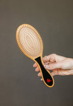 Load image into Gallery viewer, KAXI MOM HAIR BRUSH + MIDI CLAW SET