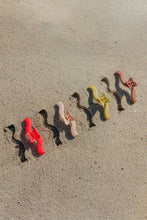 Load image into Gallery viewer, KAXI WAVY MIDI HOLD EVERYTHING CLAW