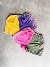 Load image into Gallery viewer, Bandana Pieced Shorts