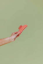 Load image into Gallery viewer, POLKA DOT & STRIPED OVERSIZED CLAWS