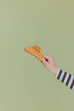 Load image into Gallery viewer, POLKA DOT & STRIPED OVERSIZED CLAWS