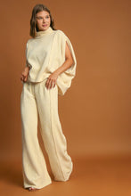 Load image into Gallery viewer, Umgee Solid Color Mock Neck Short Sleeve Top