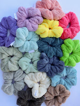 Load image into Gallery viewer, OVERSIZED TOWEL SCRUNCHIES ( 3 COLORS )