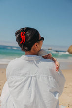 Load image into Gallery viewer, KAXI WAVY MIDI HOLD EVERYTHING CLAW