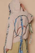 Load image into Gallery viewer, POL Contrast Thread Peace Back Hooded Sweater
