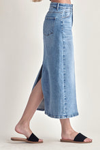 Load image into Gallery viewer, High Rise Back Slit Long Skirt
