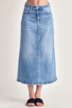 Load image into Gallery viewer, High Rise Back Slit Long Skirt
