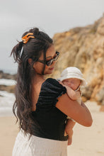 Load image into Gallery viewer, KAXI WAVY MIDI HOLD EVERYTHING CLAW
