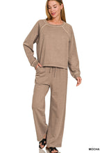 Load image into Gallery viewer, Round Neck Pullover &amp; Pants Set
