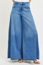 Load image into Gallery viewer, Slouchy Palazzo Jeans
