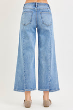Load image into Gallery viewer, Mid Rise Crop Wide Jeans with Front Step Hem Details
