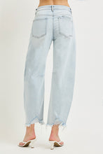 Load image into Gallery viewer, High Rise Barrel Jeans
