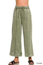 Load image into Gallery viewer, Acid Washed Fleece Pintuck Wide Leg Cropped Pants
