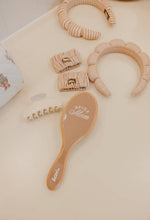 Load image into Gallery viewer, KAXI MOM HAIR BRUSH + MIDI CLAW SET
