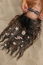 Load image into Gallery viewer, KAXI WAVY MIDI HOLD EVERYTHING CLAW
