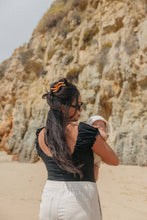 Load image into Gallery viewer, KAXI WAVY MIDI HOLD EVERYTHING CLAW
