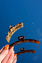 Load image into Gallery viewer, SHINY ORIGINAL HOLD EVERYTHING CLAW ( 22  COLORS)
