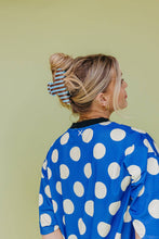 Load image into Gallery viewer, POLKA DOT &amp; STRIPED OVERSIZED CLAWS
