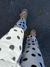 Load image into Gallery viewer, Polka Dot Fleece Barrel Sweatpants- Heather/Black
