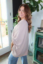 Load image into Gallery viewer, WOVEN AIRFLOW V-NECK PUFF HALF SLEEVE TOP
