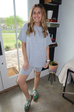 Load image into Gallery viewer, ROUND NECK TOP &amp; BIKER SHORTS
