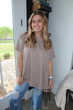 Load image into Gallery viewer, COTTON DROP SHOULDER OVERSIZED TOP
