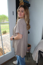 Load image into Gallery viewer, COTTON DROP SHOULDER OVERSIZED TOP
