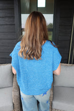 Load image into Gallery viewer, SPLIT-NECK SIDE SLIT PULLOVER
