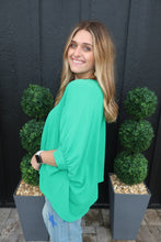 Load image into Gallery viewer, WOVEN AIRFLOW V-NECK PUFF HALF SLEEVE TOP
