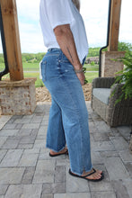 Load image into Gallery viewer, High Rise-Crop Wide-Side Slit w/ Fray Hem
