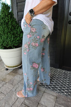 Load image into Gallery viewer, Plus Flower Printed Denim Pants
