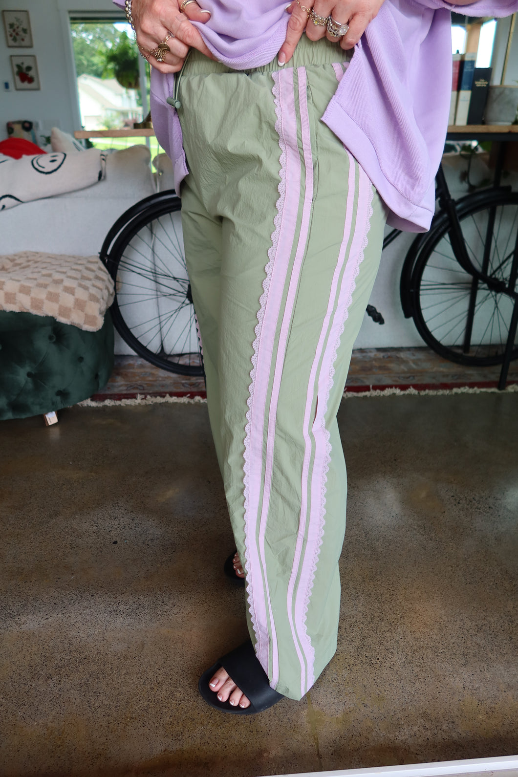 Side Contrast And Lace Detailed Track Pants