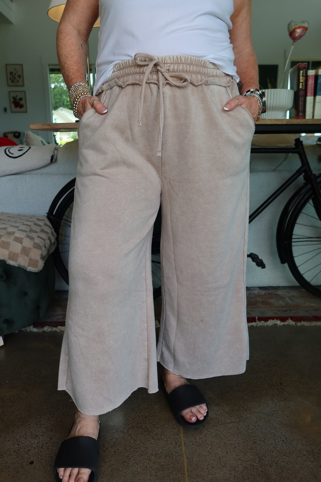 Plus- Acid Wash Fleece Sweatpants w/ Pockets