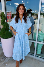 Load image into Gallery viewer, Floral Print Smock Detail Maxi Dress
