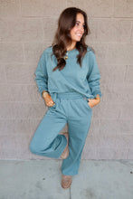 Load image into Gallery viewer, Fleece Raglan Sleeve Pullover &amp; Sweatpants Set
