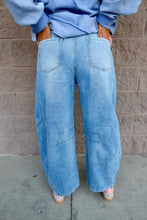 Load image into Gallery viewer, Rogue Canvas Barrel Jeans
