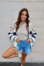 Load image into Gallery viewer, Striped Pattern 3D Embroidered Hoodie Zip-Up
