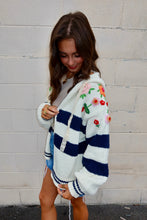 Load image into Gallery viewer, Striped Pattern 3D Embroidered Hoodie Zip-Up

