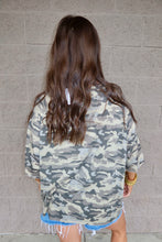 Load image into Gallery viewer, Camo Pocket Tee
