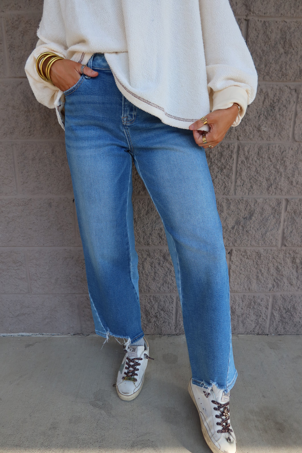 Slouchy Cropped Barrel Jeans With Contrast Wash