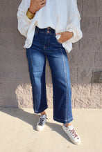 Load image into Gallery viewer, High Rise Crop Wide Front Seam Detail Jeans
