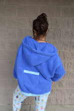 Load image into Gallery viewer, Two-Toned Sherpa Fleece Pullover
