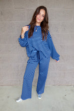 Load image into Gallery viewer, Oversized Semi Crop Striped Top
