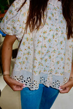 Load image into Gallery viewer, Blooming Daisy Lace Blouse Top
