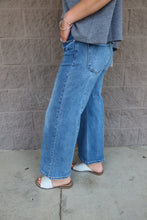 Load image into Gallery viewer, Mid Rise Crop Wide Jeans with Front Step Hem Details
