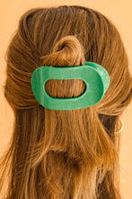 Load image into Gallery viewer, Teleties Flat Round Clip- Medium

