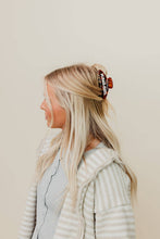 Load image into Gallery viewer, HAIR GRL CLAW
