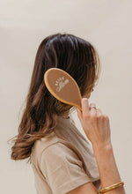 Load image into Gallery viewer, KAXI MOM HAIR BRUSH + MIDI CLAW SET
