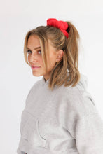 Load image into Gallery viewer, OVERSIZED TOWEL SCRUNCHIES ( 3 COLORS )
